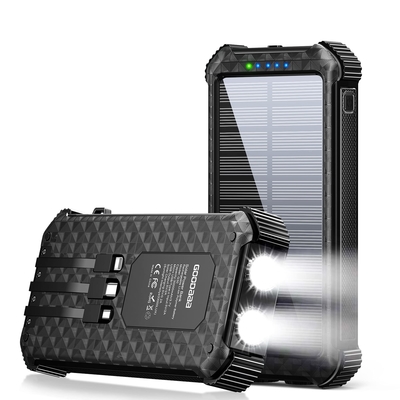Cargador energía solar portátil 26800mAh del banco del poder de la prenda impermeable IPX5 con 3 cables incorporados